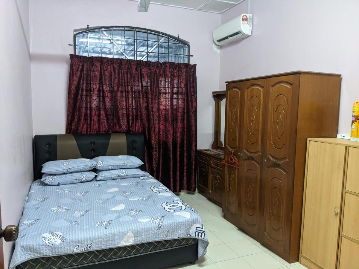 Aryani Homestay Kampong Kelemak 외부 사진