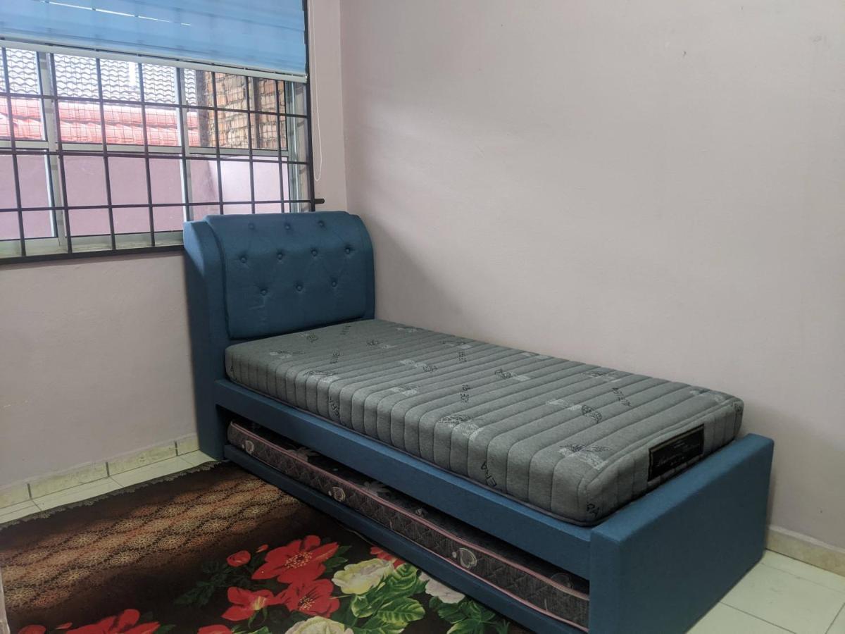 Aryani Homestay Kampong Kelemak 외부 사진